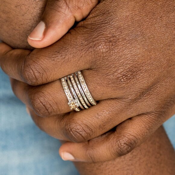 The Dealmaker - Brown Stretch Band Ring - Picture 1 of 2